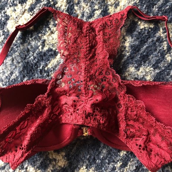 Red lace bra, underwire and push-up - Picture 4 of 4